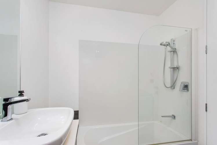 4/46 Andover Street Merivale_13