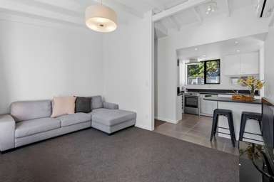 2/67A St Albans Street_1