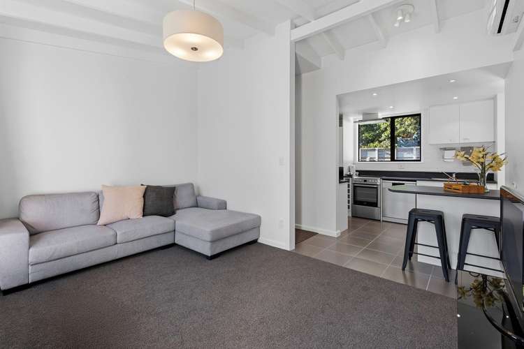 2/67A St Albans Street_1