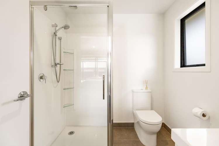 69 Wallis Drive Cromwell_11