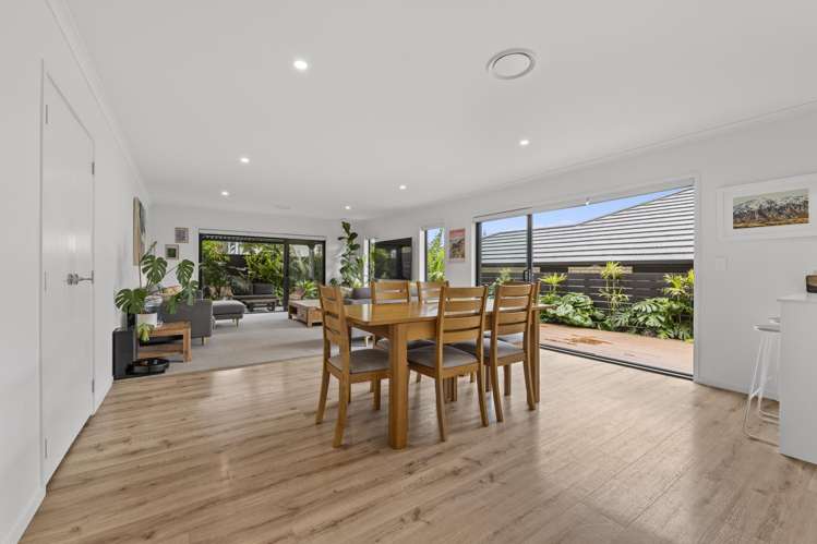 8 Oakmont Crescent_0
