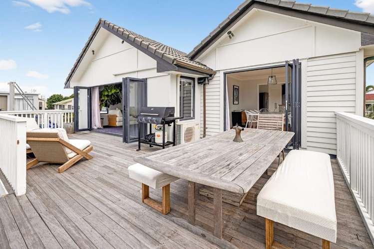 4 Oceanbeach Road Mt Maunganui_29