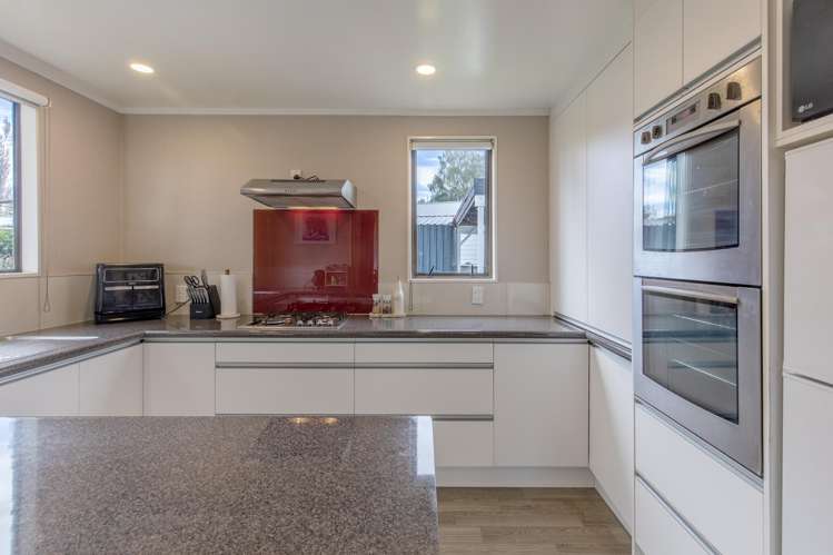 1 Rea Grove Turangi_10