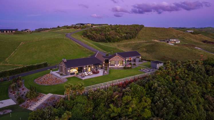 13 Washer Road Omata_21