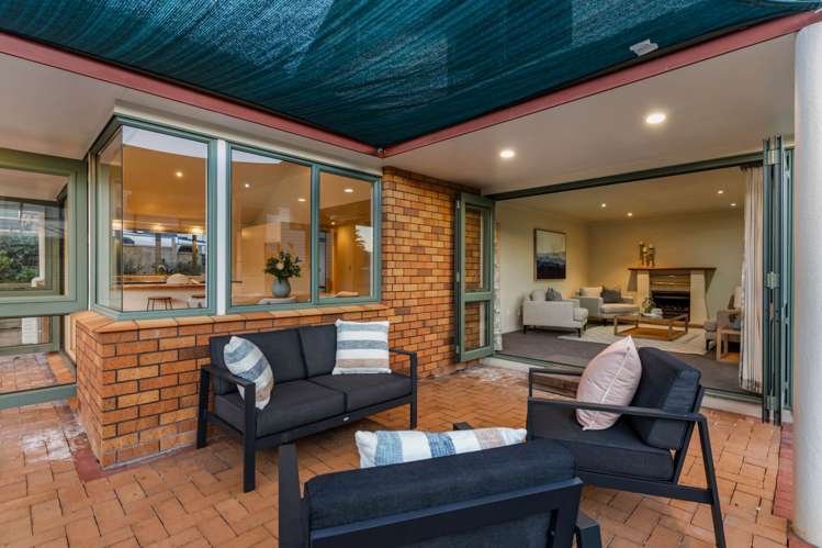 492 Beach Road Murrays Bay_19