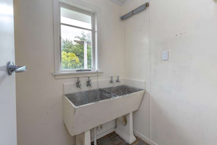 38 Woodward Street East Featherston_10