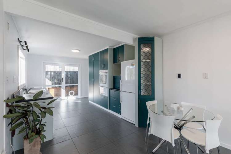 1/12 Sherwood Avenue Te Atatu South_7