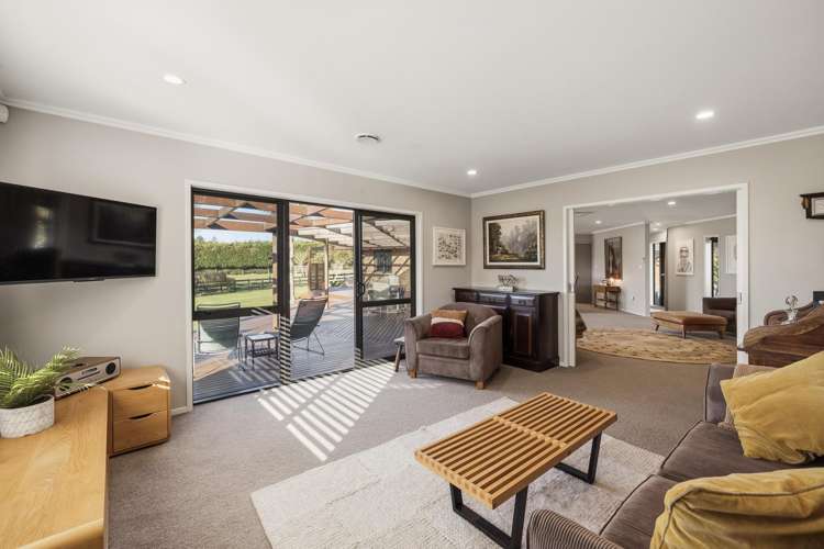 3 Sarona Park Drive Omanawa_3