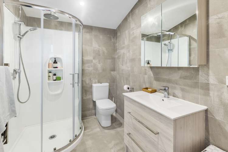 216c Sutherland Road Lyall Bay_13