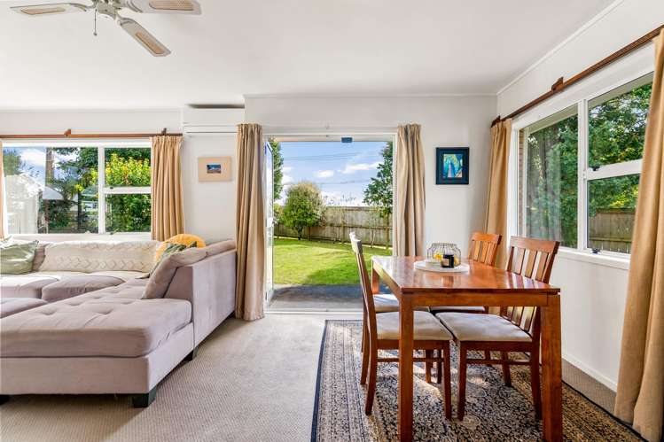 1/2 Wallace Road Ranui_4