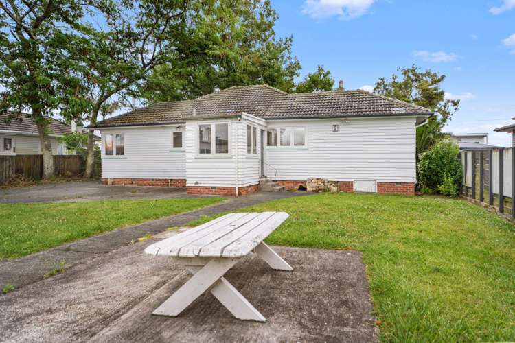 9 Vanguard Road Kelston_4