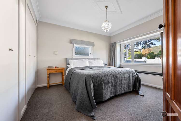37 Pohutukawa Street Woburn_16