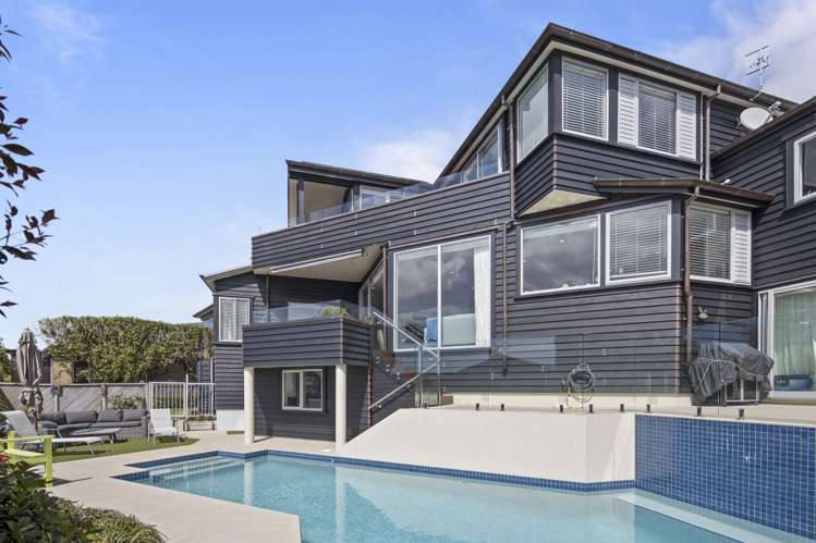 9 Rahopara Street Castor Bay_1