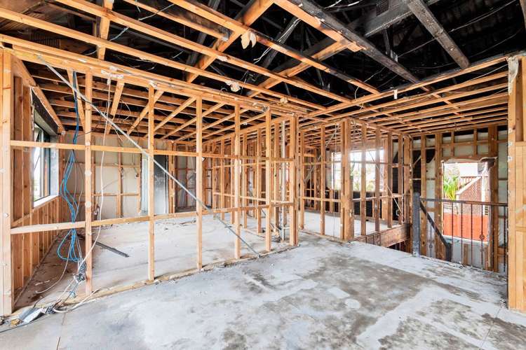 8 Gordon Stanley Drive Massey_12