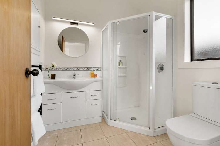 3 Fallsbrook Lane Mangere Bridge_11