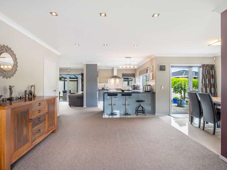 151 Great North Road_1