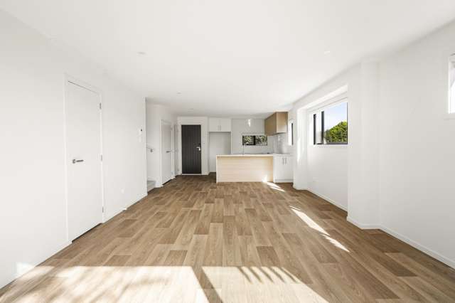 3/75 McAnnalley Street Manurewa East_2