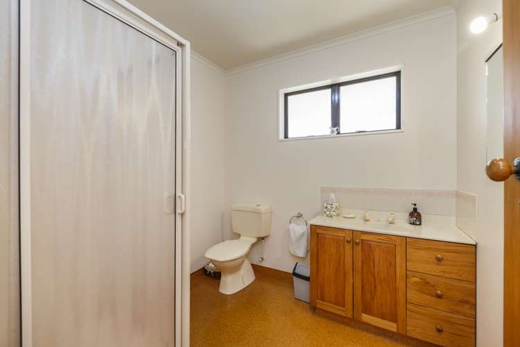 515 Roberts Line Kelvin Grove_16