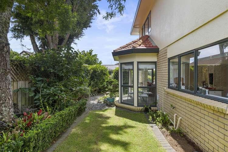 91a The Drive Epsom_13