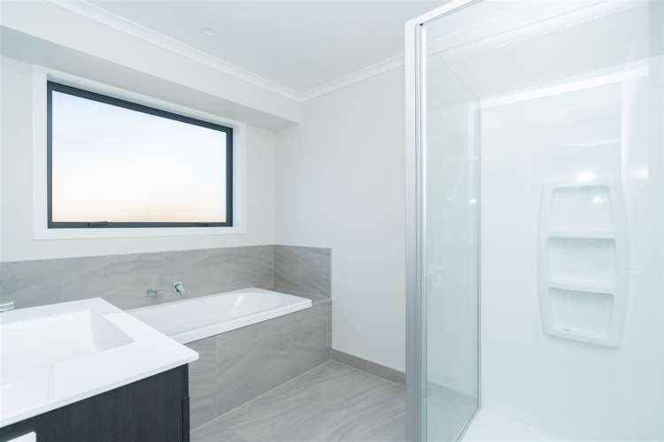 18 Kimbrae Drive Rototuna North_13