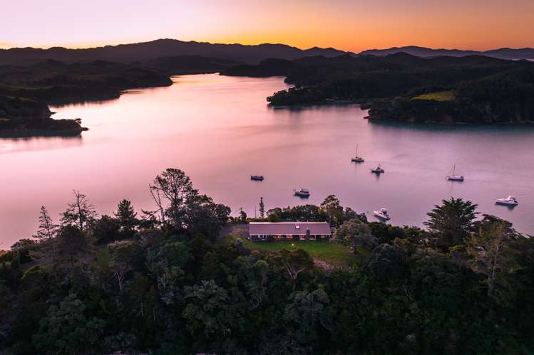 150 Whangaruru Wharf Road Russell Surrounds_17