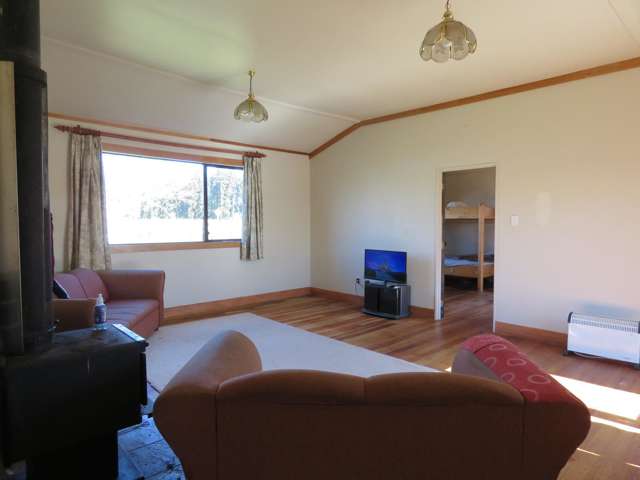 2185 State Highway 4 Owhango_2