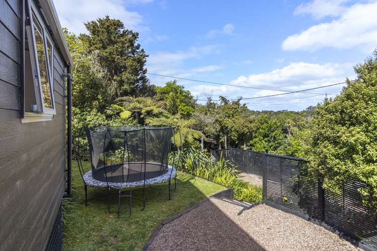 88 Queens Drive Oneroa_31