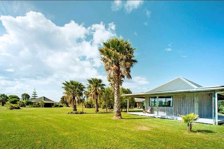 190 Pacific Ocean, Slipper Island (Whakahua) Thames_33