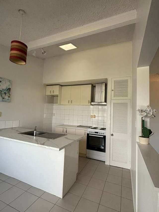 1/23 Woodcote Drive Glenfield_2