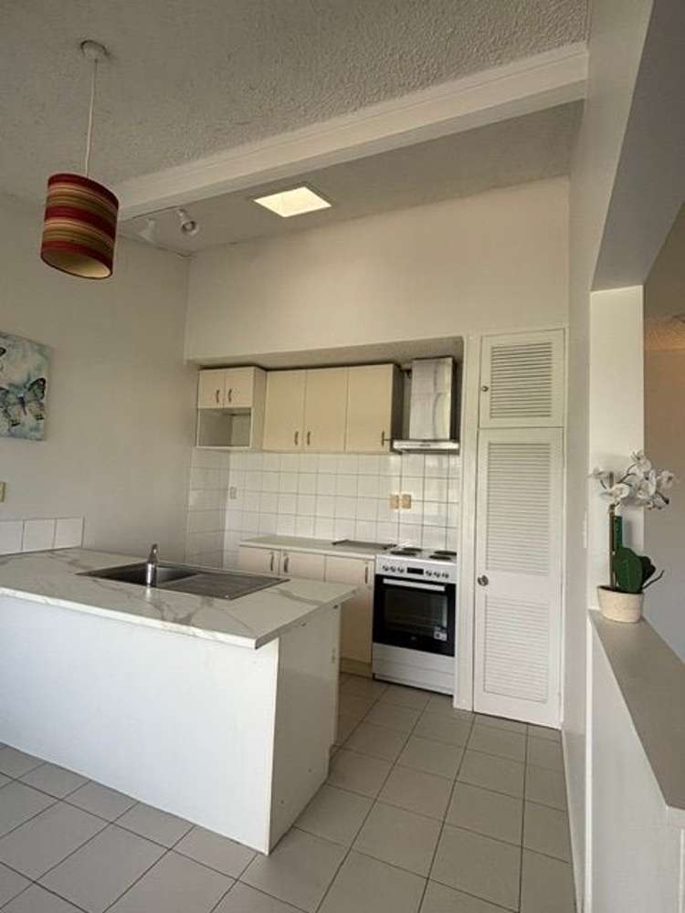 1/23 Woodcote Drive Glenfield_2