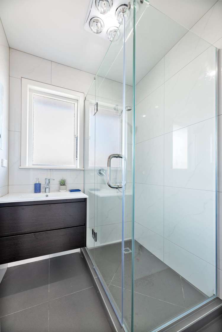 5 Alexander Crescent Otara_10