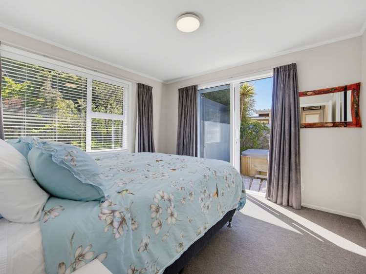 1 Silverbirch Grove Churton Park_16