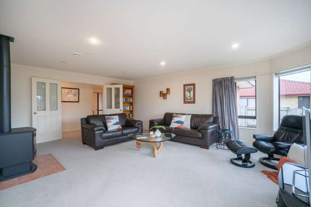 143 Summerhill Drive Fitzherbert_1