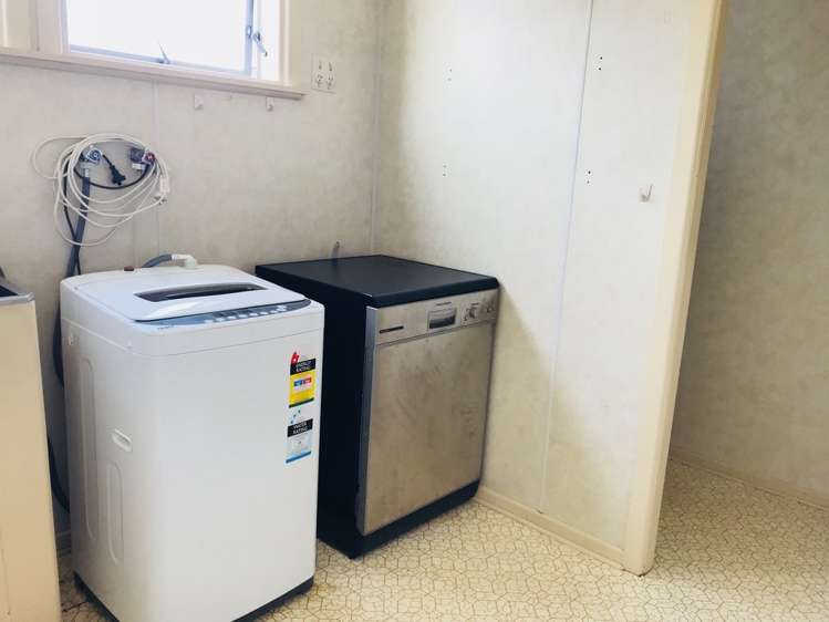 71 Hattaway Avenue Bucklands Beach_11