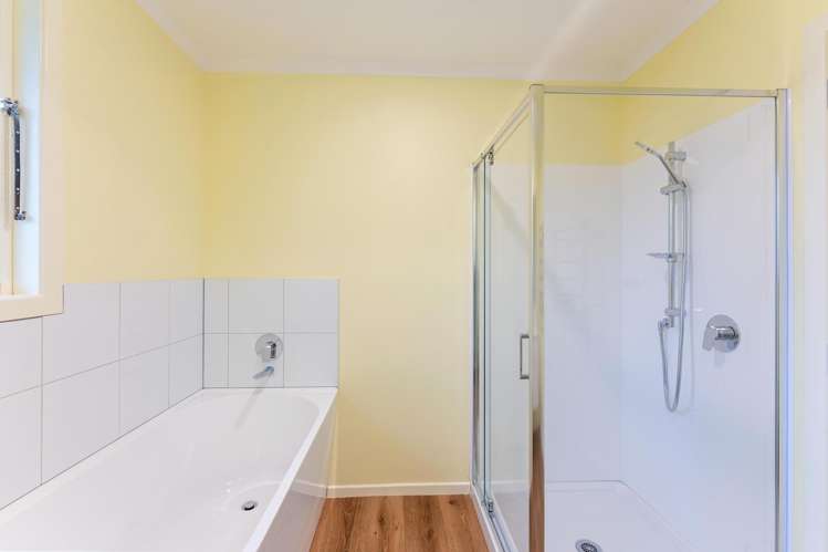 5 Cheshire Street Cannons Creek_7