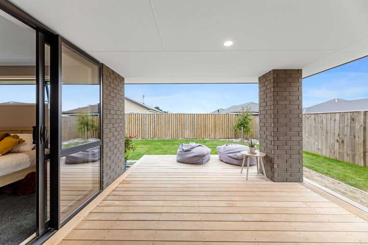 12 Caproni Road Burleigh_6