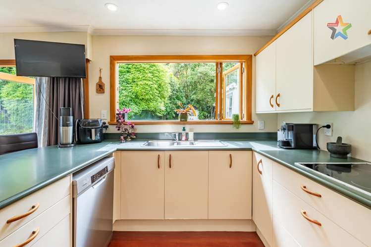 21 Kennedy Grove Stokes Valley_4