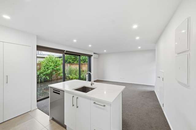 3/59 Thackeray Place Waltham_4