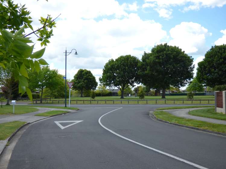 6 Sandowne Close Rototuna North_2