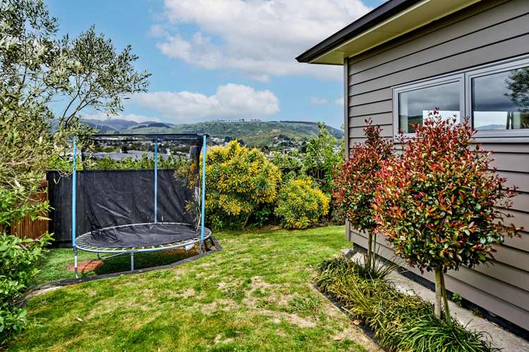 25 Paparoa Crescent Aotea_20