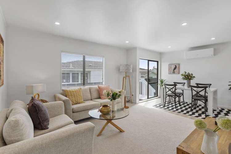 1/27 Kennington Drive Clendon Park_10