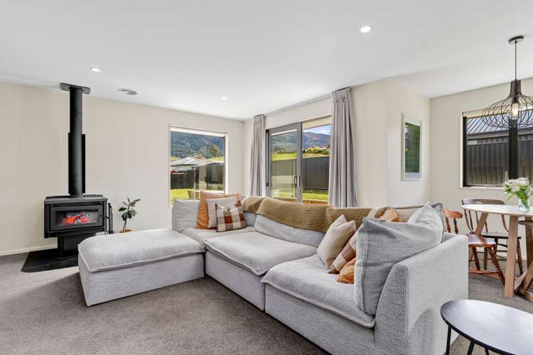 7 Tomtit Crescent Lake Hawea_4