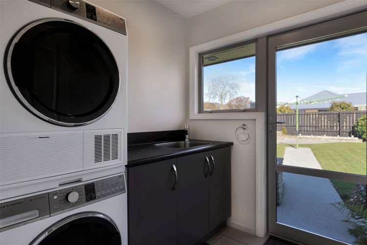 4 Country Place Allenton_24