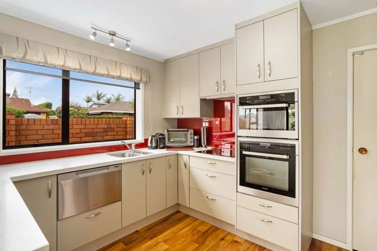 12 Tui Street Point Chevalier_8