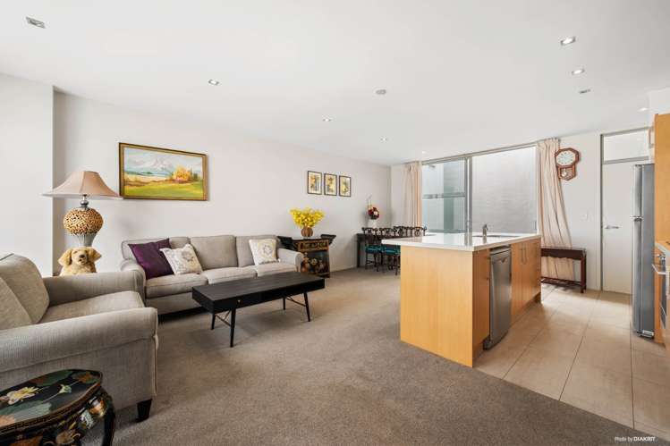 1G/1C Queen Mary Avenue Epsom_18
