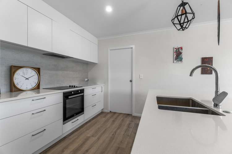 433 Warburton Crescent_4