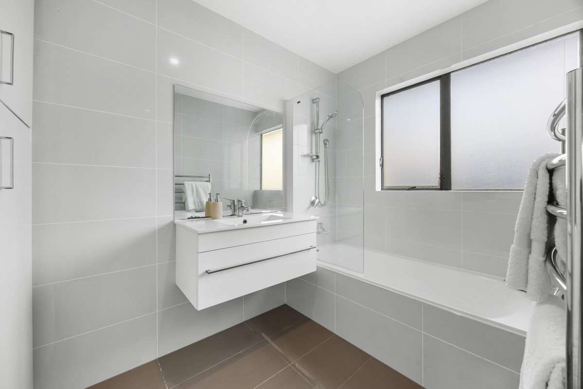2/14 Longford Street_4