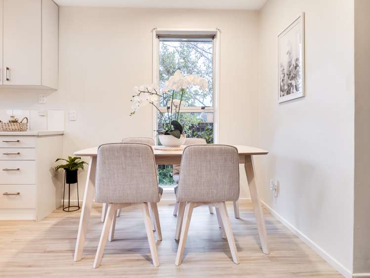 1/125 Prestons Road Redwood_6