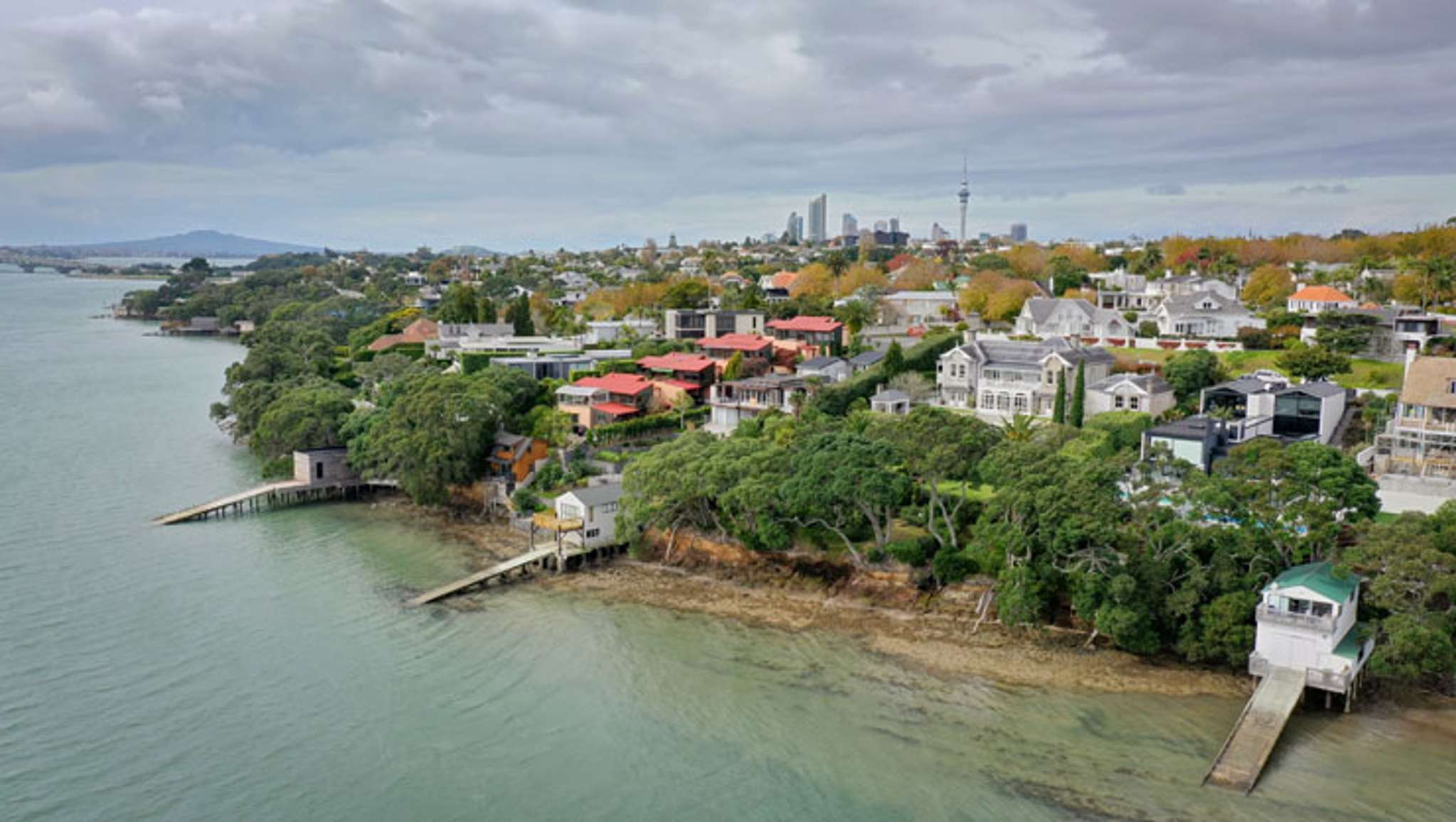 The NZ suburbs where houses earn more per hour than the average Kiwi