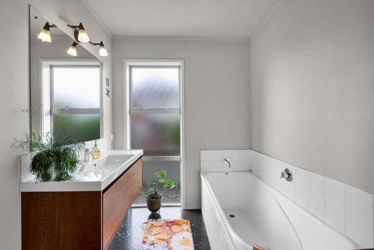 61 Karamea Street Whalers Gate_18